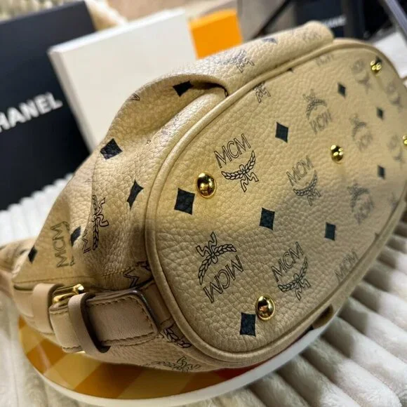 *Authentic* MCM Crosssbody Bag - Picture 5 of 6